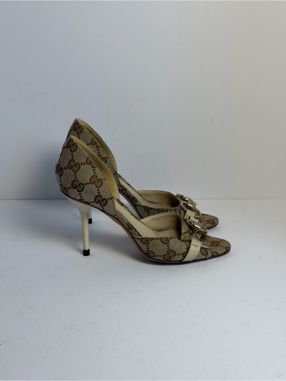 Gucci GG Canvas Hollywood Horsebit D'Orsay Peep Toe Heels Size 34.5